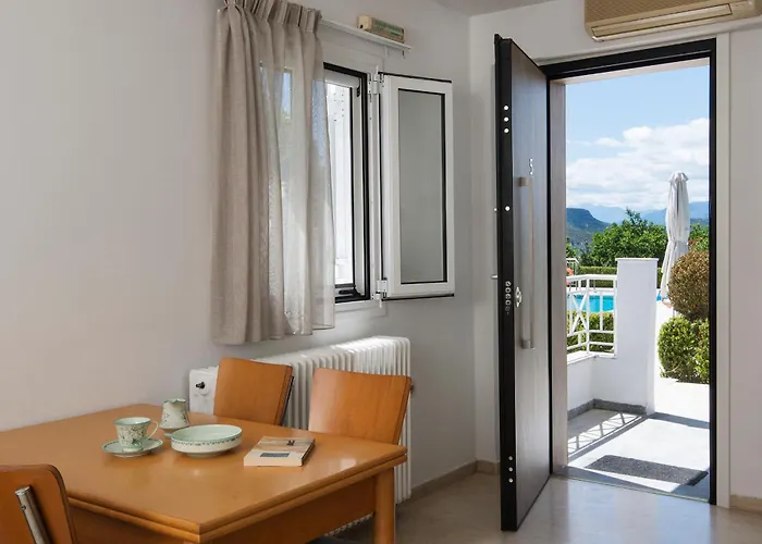 Christina Villa Agios Adhrianos