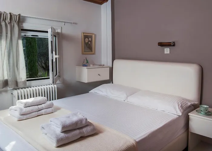 Christina Agios Adhrianos