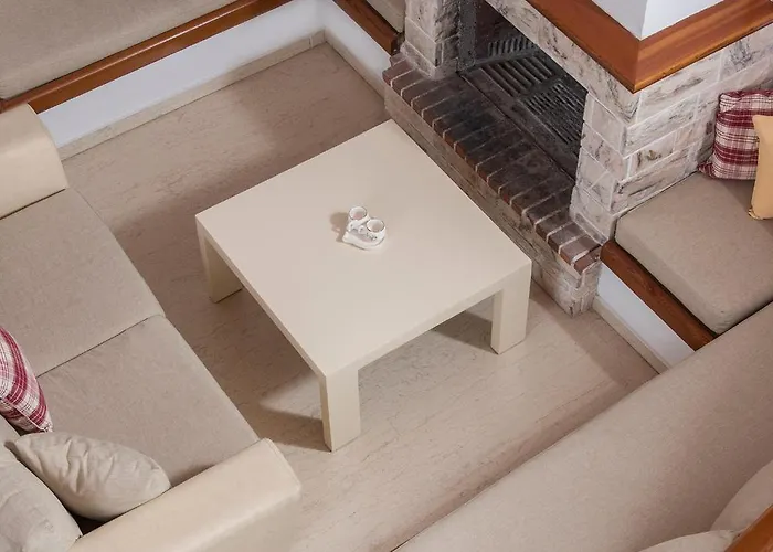 Christina * Agios Adhrianos