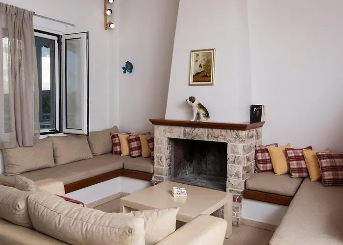 Christina Villa Agios Adhrianos